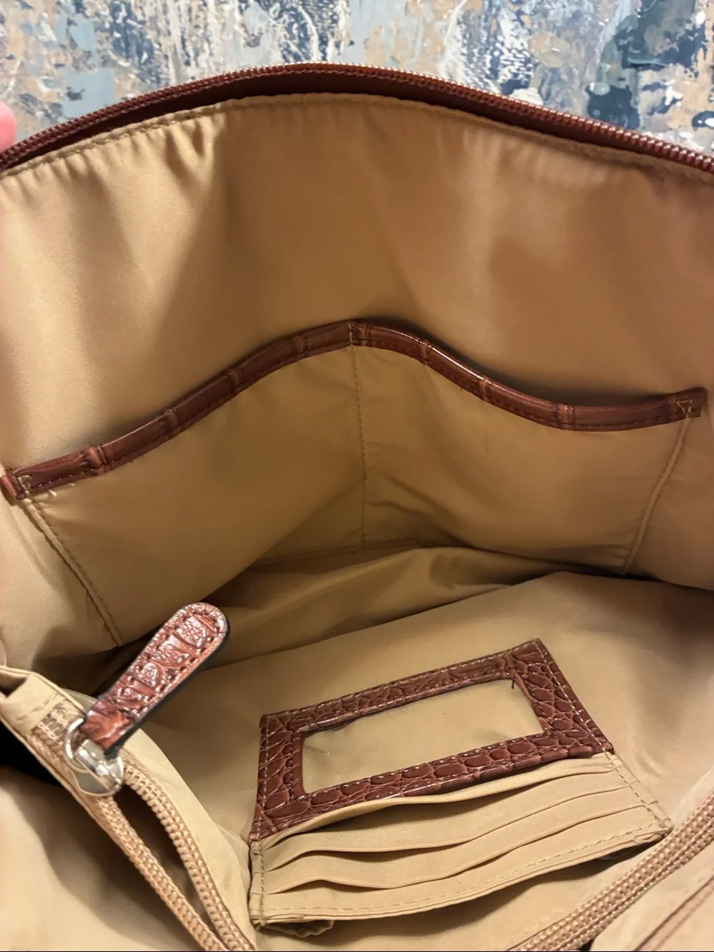 NWOT GianiBernini Elegant Brown Croc-Embossed Leather Satchel - Designer Style